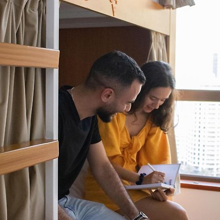 Lunar Hostel 96 دبي المظهر الخارجي الصورة