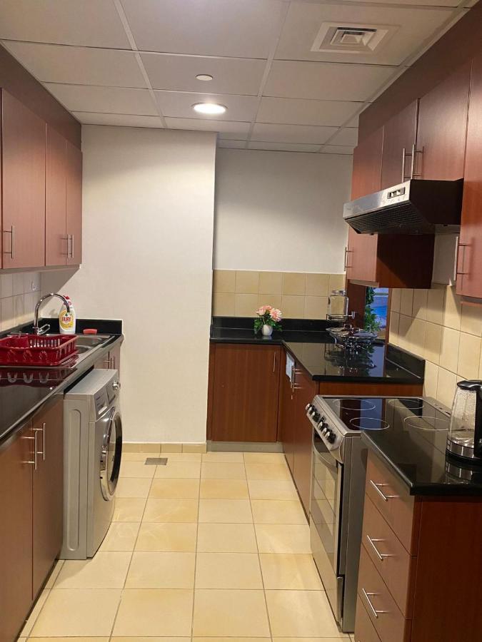 Lunar Hostel 96 دبي المظهر الخارجي الصورة