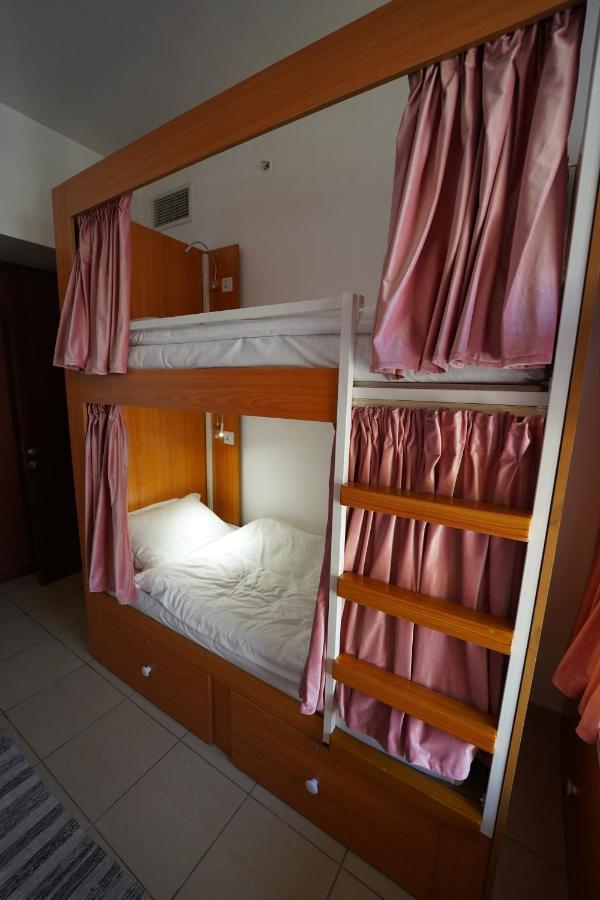 Lunar Hostel 96 دبي المظهر الخارجي الصورة