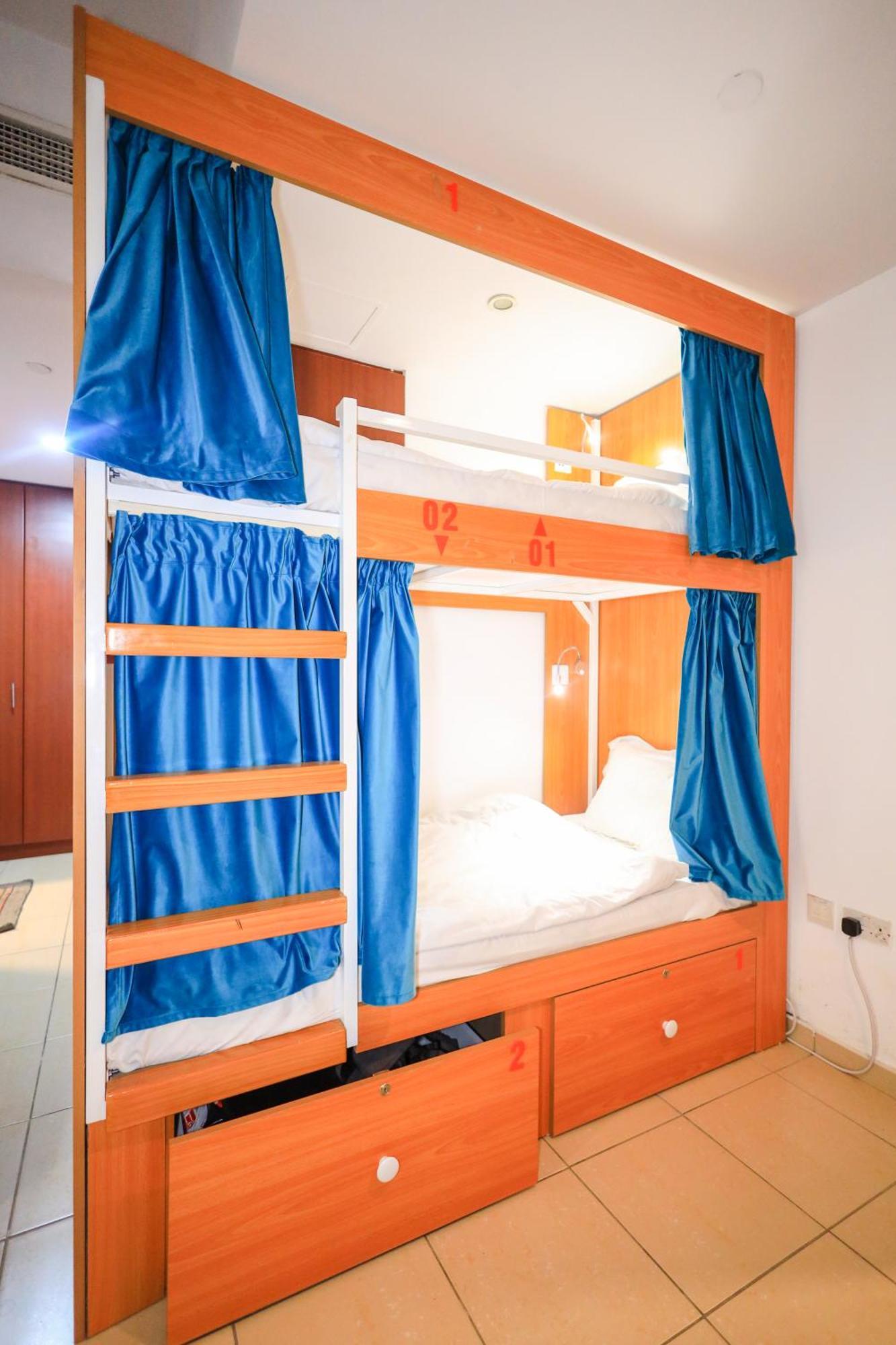 Lunar Hostel 96 دبي المظهر الخارجي الصورة
